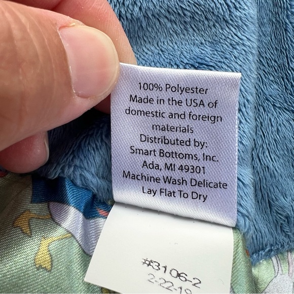 Bumblito Bee Luxe Blanket - Plush Minky & Satin - 40”x60” - Hoppin’ Good Time - Picture 5 of 7